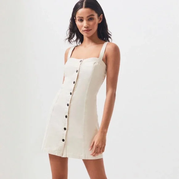PacSun Mini Jean Dress in White | Excellent Condition | Size Small PacSun Mini Jean Dress in White | Excellent Condition | Size Small